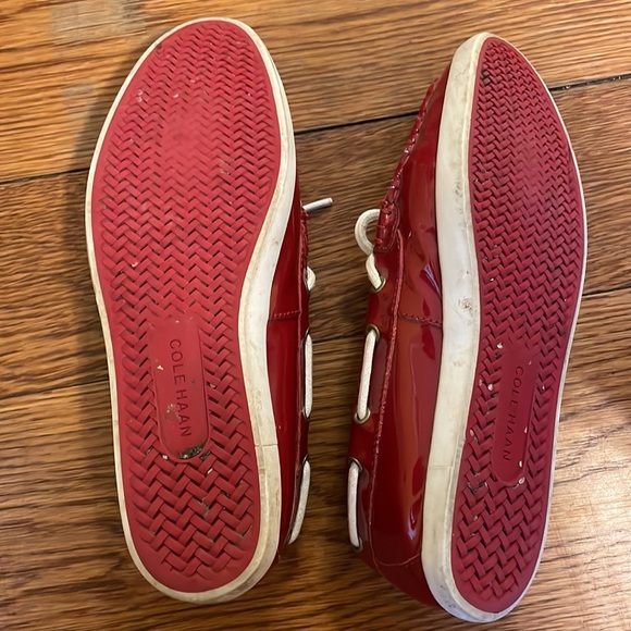 Cole Haan Women’s Boat Shoes in red patent leather Size 7.5 M with original box - Picture 2 of 6